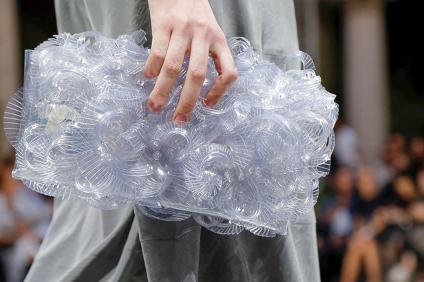 اسبوع الموضة في ميلان 2019 مجموعة GIORGIO ARMANI لربيع وصيف 2020