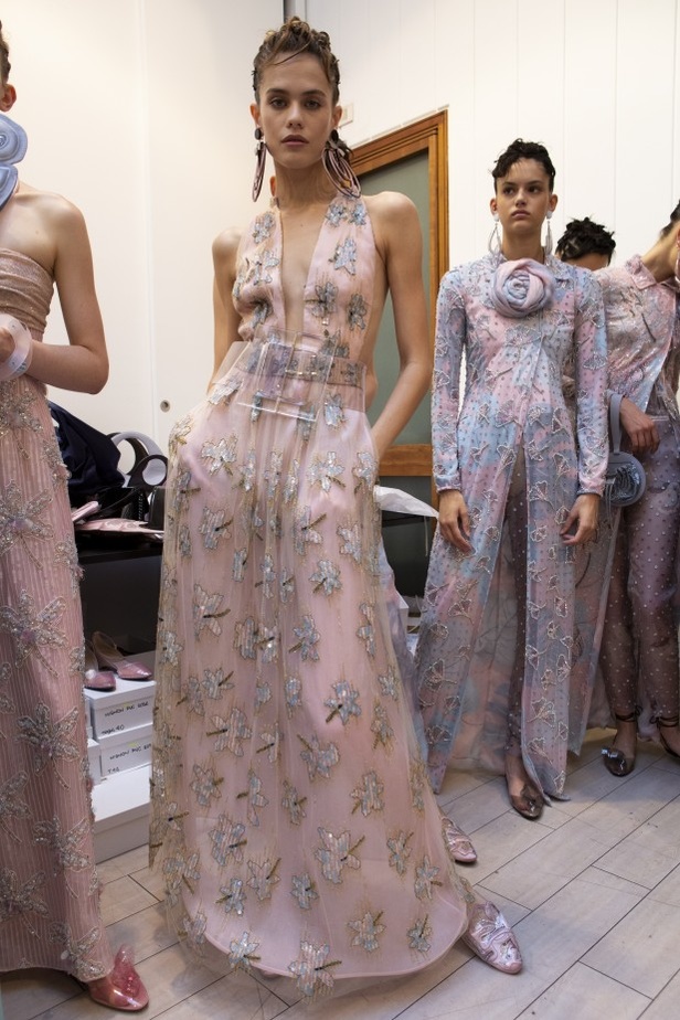 اسبوع الموضة في ميلان 2019 مجموعة GIORGIO ARMANI لربيع وصيف 2020