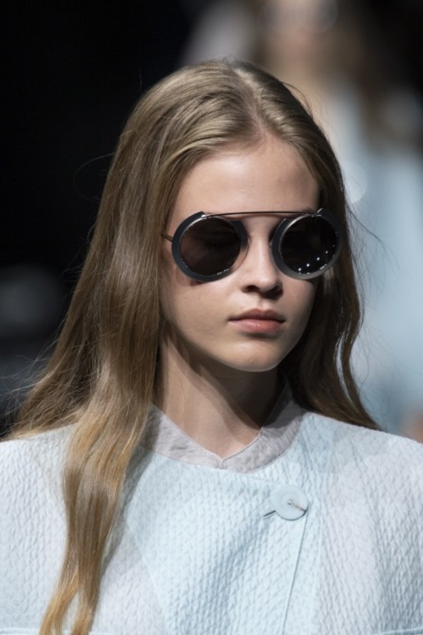 اسبوع الموضة في ميلان 2019 عرض أزياء Emporio Armani لربيع وصيف 2020 من ميلان