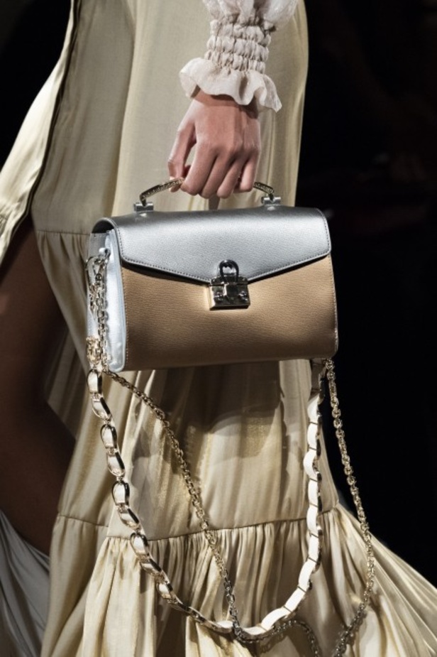 اسبوع الموضة في ميلان 2019 أزياء AIGNER الفاخرة لربيع وصيف 2020