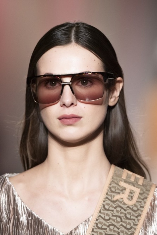 اسبوع الموضة في ميلان 2019 أزياء AIGNER الفاخرة لربيع وصيف 2020