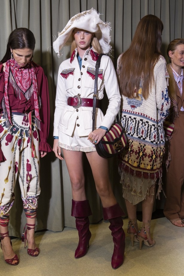 اسبوع الموضة في ميلان 2019  مجموعة ETRO لربيع وصيف 2020