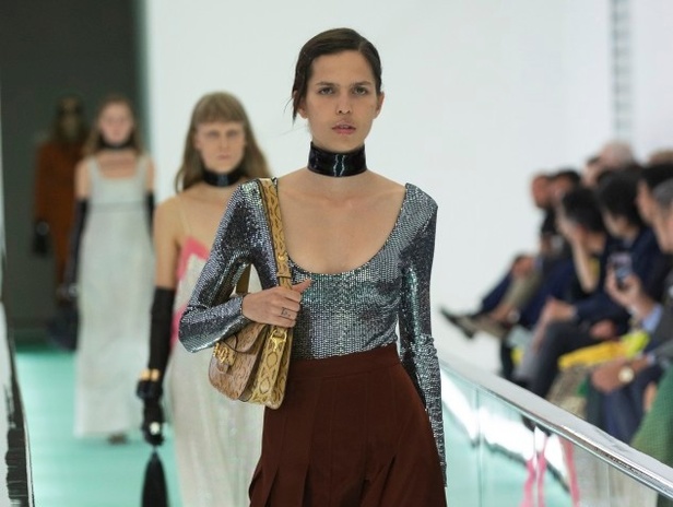 اسبوع الموضة في ميلان 2019 عرض أزياء GUCCI لربيع وصيف 2020