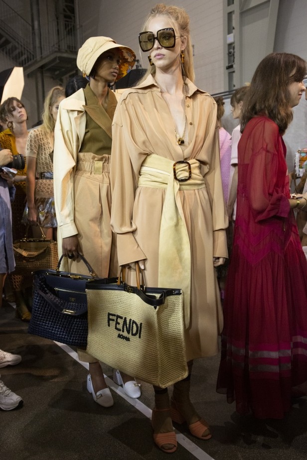 اسبوع الموضة في ميلان 2019 أزياء FENDI  الفاخرة  من ميلان لربيع وصيف 2020