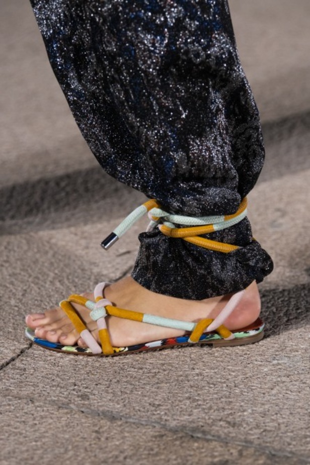 اسبوع الموضة في ميلان 2019 عرض أزياء MISSONI لربيع وصيف 2020