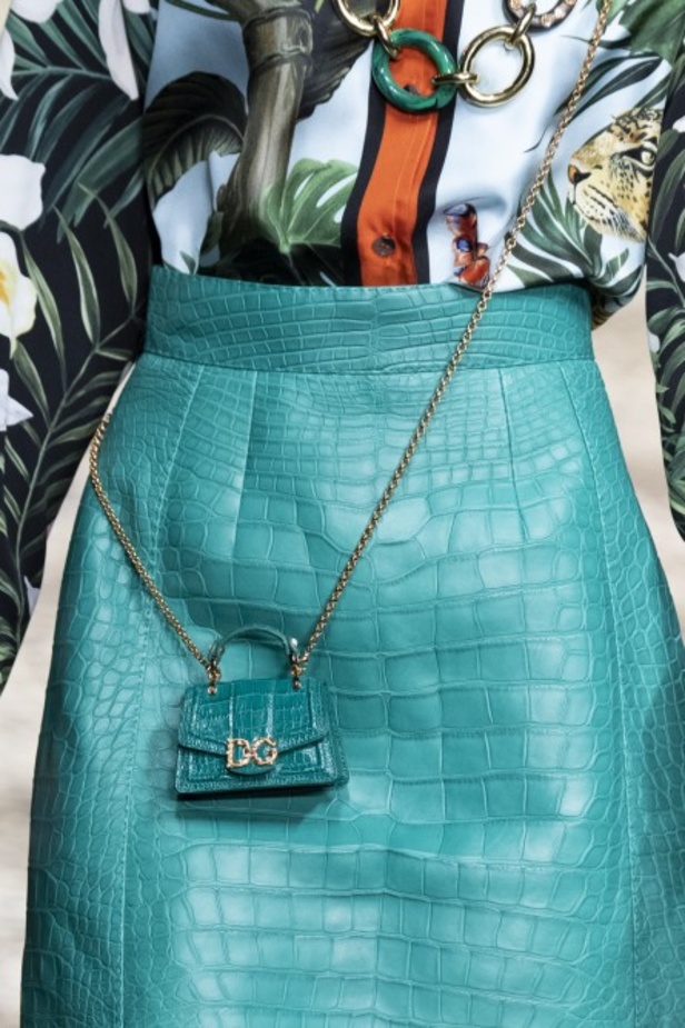 تصاميم عكست الألوان والمرح في عرض Dolce & Gabbana