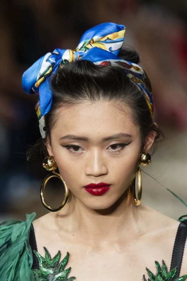 تصاميم عكست الألوان والمرح في عرض Dolce & Gabbana