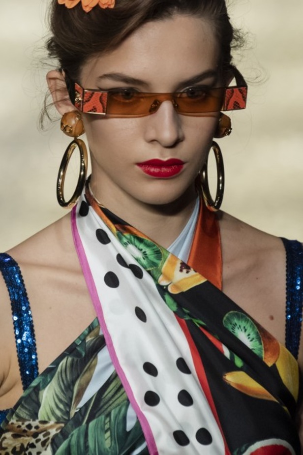 تصاميم عكست الألوان والمرح في عرض Dolce & Gabbana