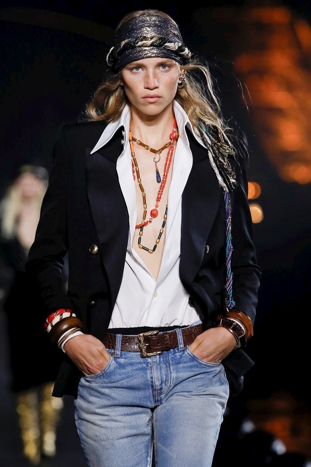 اسبوع الموضة في باريس 2019 مجموعة SAINT LAURENT لربيع وصيف 2020