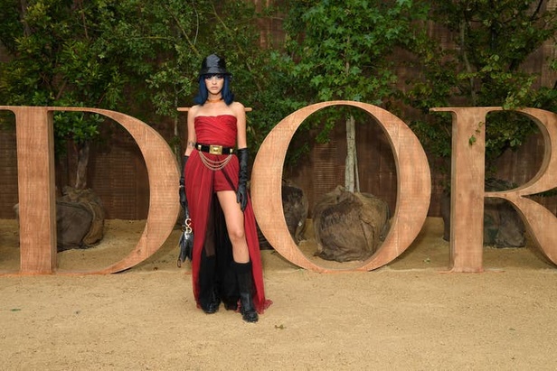 اسبوع الموضة في باريس 2019 ازياء MAISON DIOR الفاخرة لربيع وصيف 2020