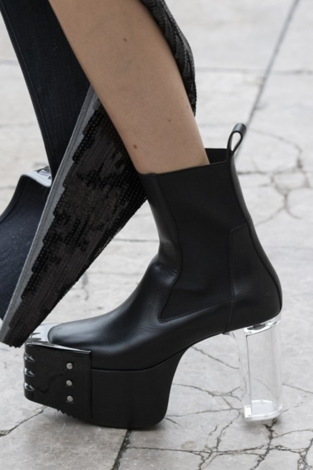 اسبوع الموضة في باريس 2019 مجموعة RICK OWENS لربيع وصيف 2020