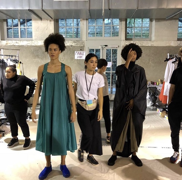 عرض مجموعة Issey Miyake ربيع وصيف 2020 