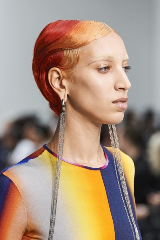 اسبوع الموضة في باريس 2019 عرض أزياء MUGLER لربيع وصيف 2020