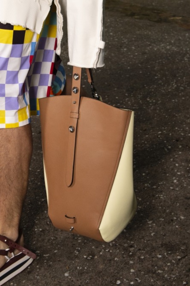 اسبوع الموضة في باريس 2019 عرض أزياء LANVIN لربيع وصيف 2020