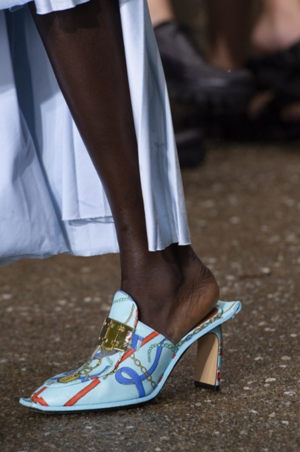 اسبوع الموضة في باريس 2019 عرض أزياء LANVIN لربيع وصيف 2020