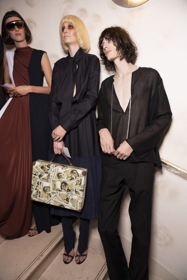 اسبوع الموضة في باريس 2019 مجموعة GUY LAROCHE للألبسة الجاهزة لربيع  وصيف 2020