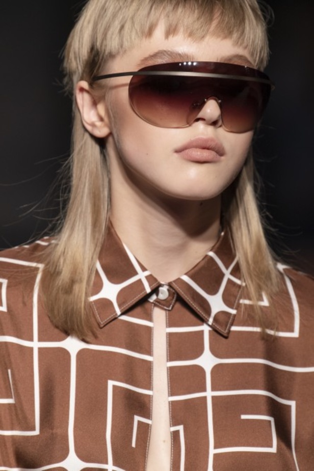 اسبوع الموضة في باريس 2019 مجموعة GUY LAROCHE للألبسة الجاهزة لربيع  وصيف 2020