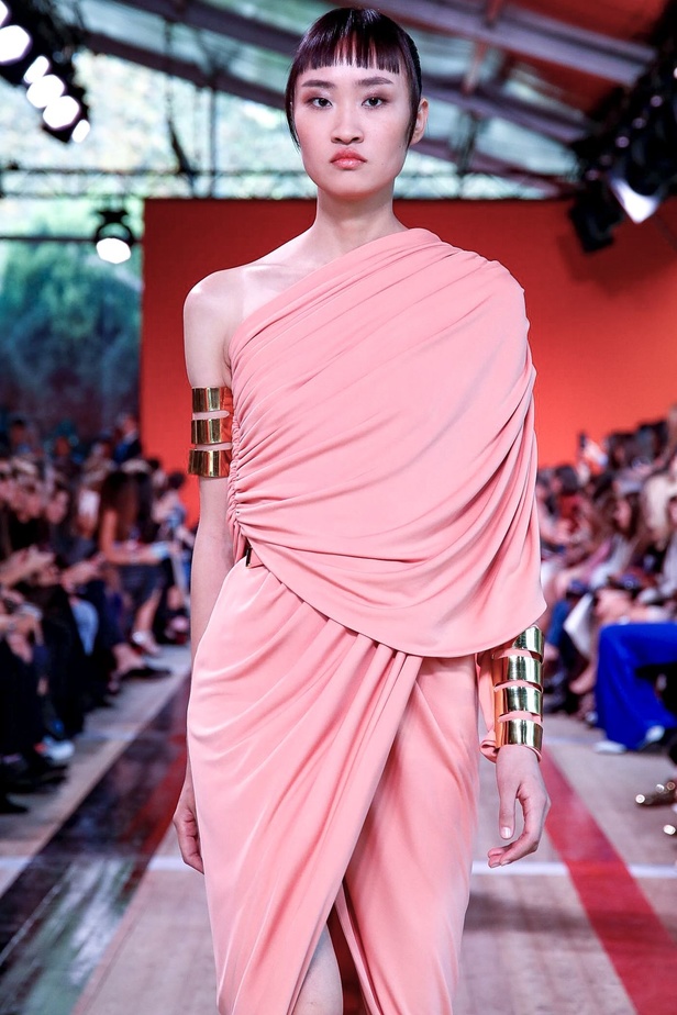 اسبوع الموضة في باريس 2019 مجموعة ايلي صعب الفاخرة لربيع وصيف 2020