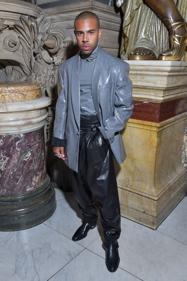 اسبوع الموضة في باريس 2019 ازياء BALMAIN الجاهزة لربيع وصيف 2020