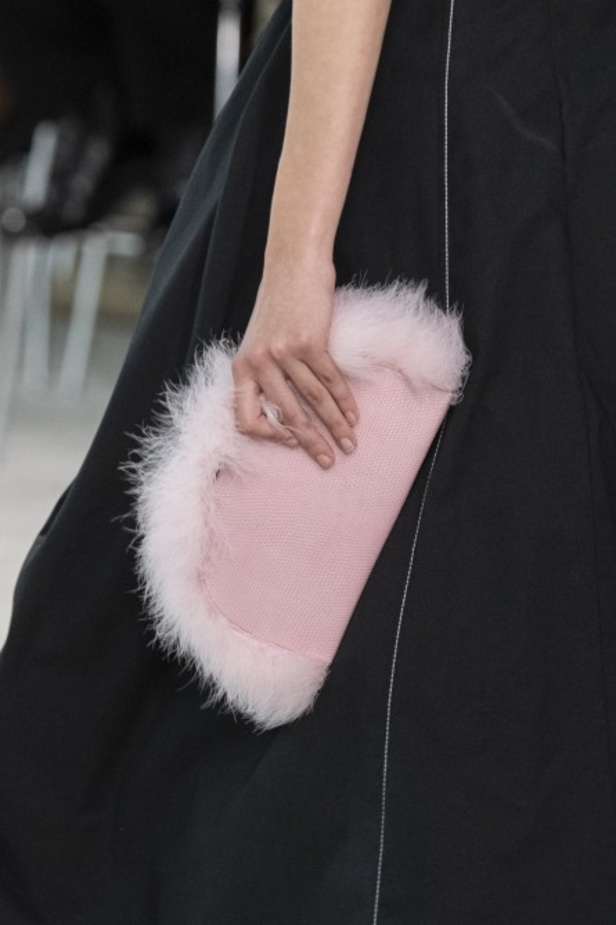 اسبوع الموضة في باريس 2019 مجموعة لويفي لربيع وصيف 2020