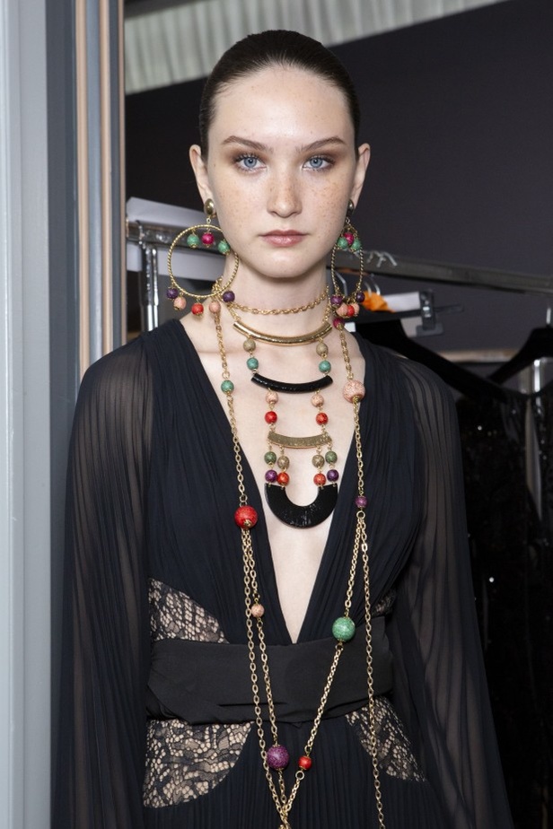 اسبوع الموضة في باريس 2019 مجموعة ايلي صعب الفاخرة لربيع وصيف 2020