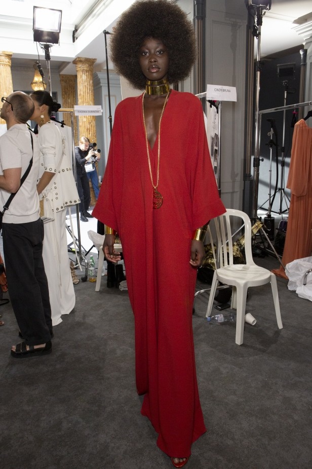 اسبوع الموضة في باريس 2019 مجموعة ايلي صعب الفاخرة لربيع وصيف 2020