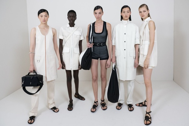 اسبوع الموضة في باريس 2019 مجموعة HERMES لربيع وصيف 2020