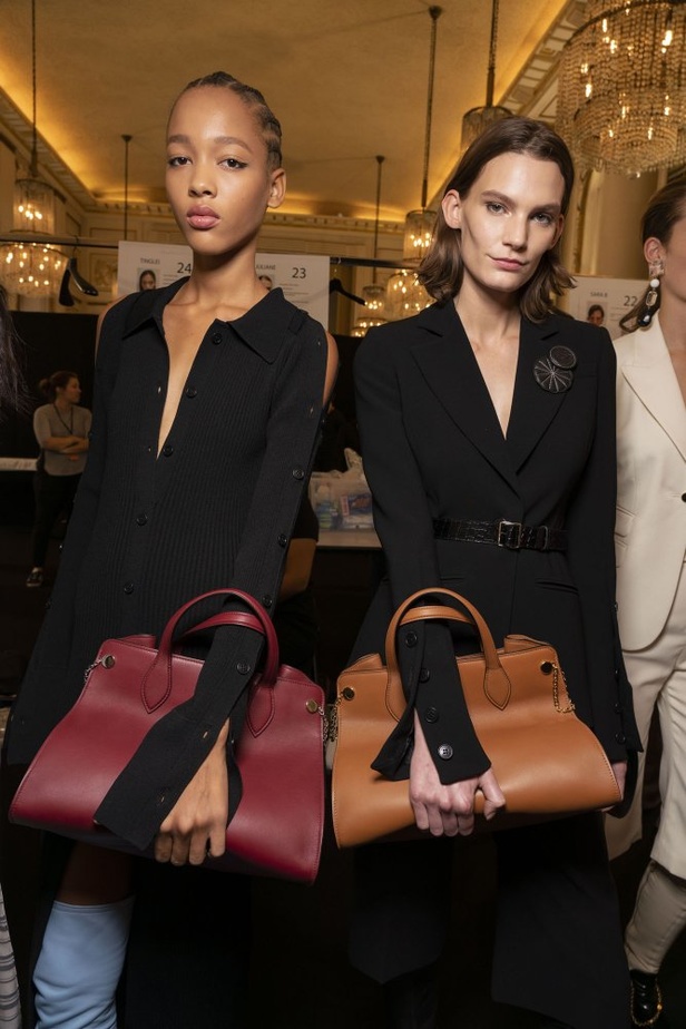 اسبوع الموضة في باريس 2019 مجموعة altuzarra للملابس الجاهزة لربيع وصيف 2020