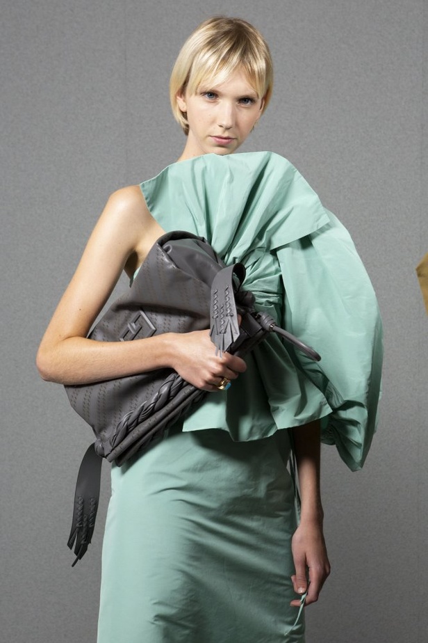 اسبوع الموضة في باريس 2019 مجموعة GIVENCHY لربيع وصيف 2020