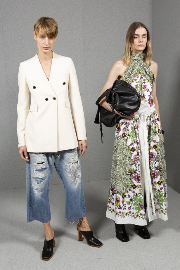 اسبوع الموضة في باريس 2019 مجموعة GIVENCHY لربيع وصيف 2020