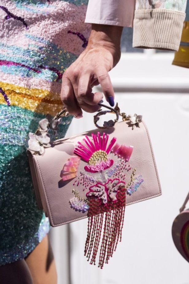 اسبوع الموضة في باريس 2019 مجموعة الالبسة الجاهزة من MANISH ARORA لربيع وصيف 2020