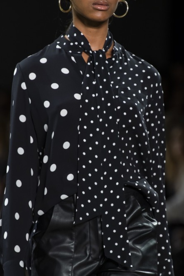  اسبوع الموضة في نيويورك 2019 ابرز صيحات أزياء و اكسسوارات ELIE TAHARI لربيع وصيف 2020 