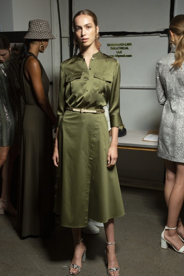  اسبوع الموضة في نيويورك 2019 ابرز صيحات أزياء و اكسسوارات ELIE TAHARI لربيع وصيف 2020 