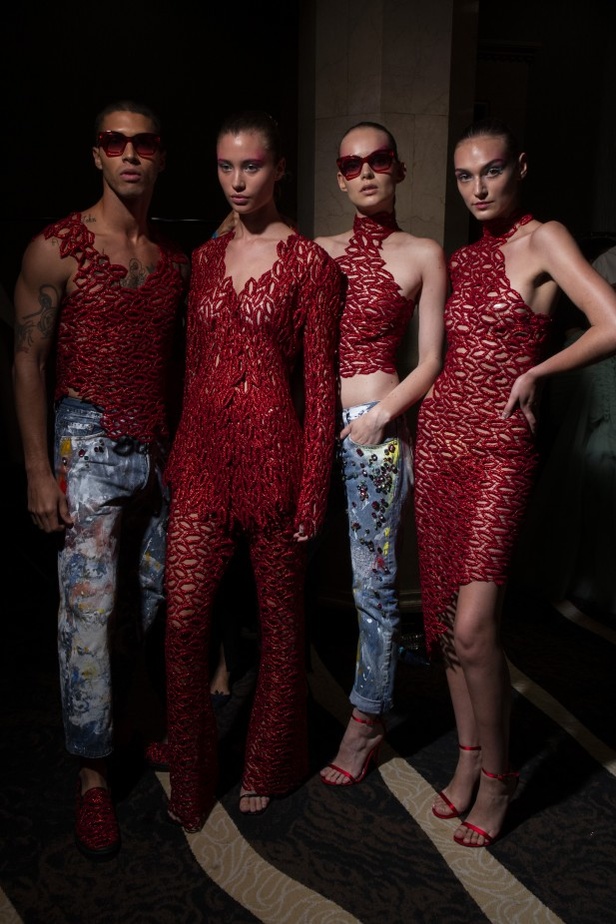 عرض أزياء كريستيان سيريانو لموسم ربيع وصيف 2020