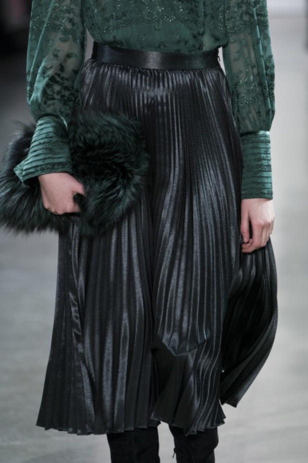 عرض أزياء إيلي تاهاري لخريف وشتاء 2019