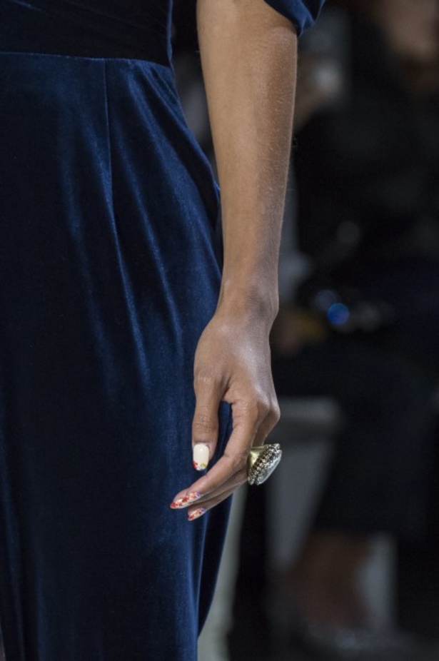 مجموعة Tadashi Shoji للألبسة الجاهزة لخريف 2019