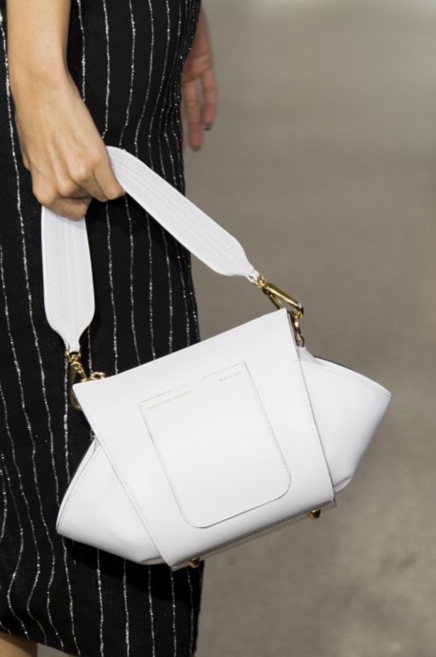 مجموعة Christian Siriano  للألبسة الجاهزة لموسم خريف 2019