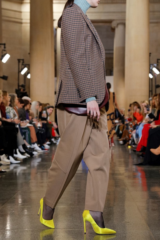 مجموعة فيكتوريا بيكهام لموسم خريف وشتاء 2019-2020