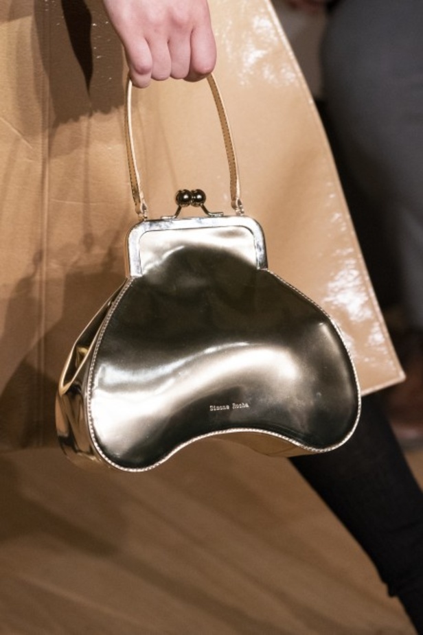 مجموعة  Simone Rocha لخريف 2019