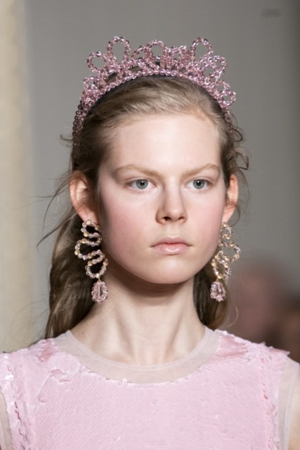 مجموعة  Simone Rocha لخريف 2019