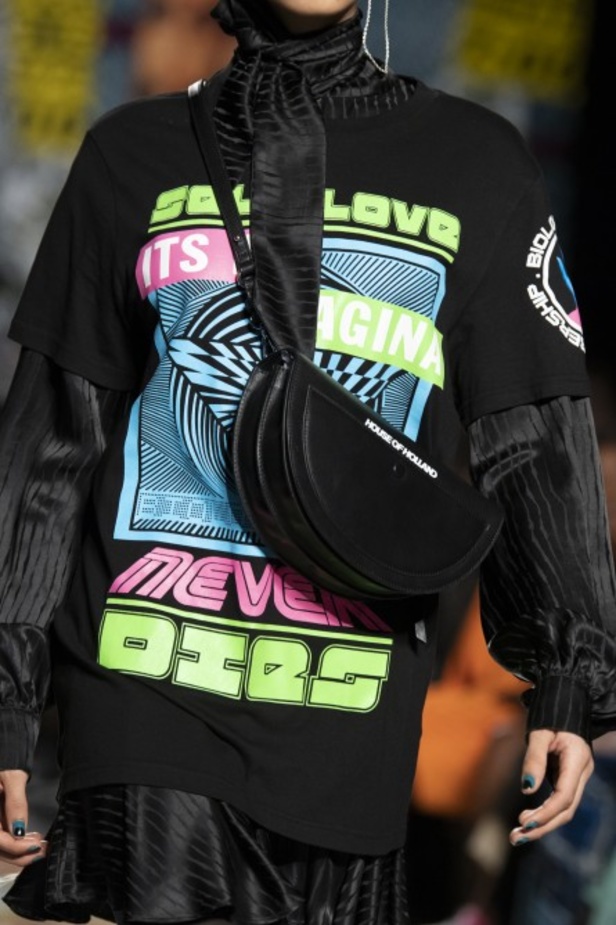 عرض أزياء هاوس أوف هولاند لخريف وشتاء 2019‏