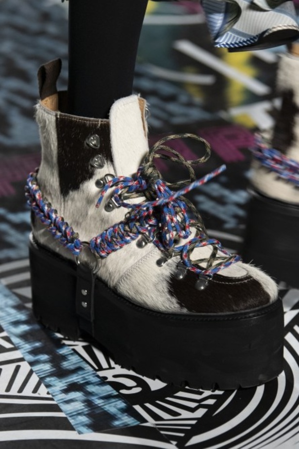 عرض أزياء هاوس أوف هولاند لخريف وشتاء 2019‏