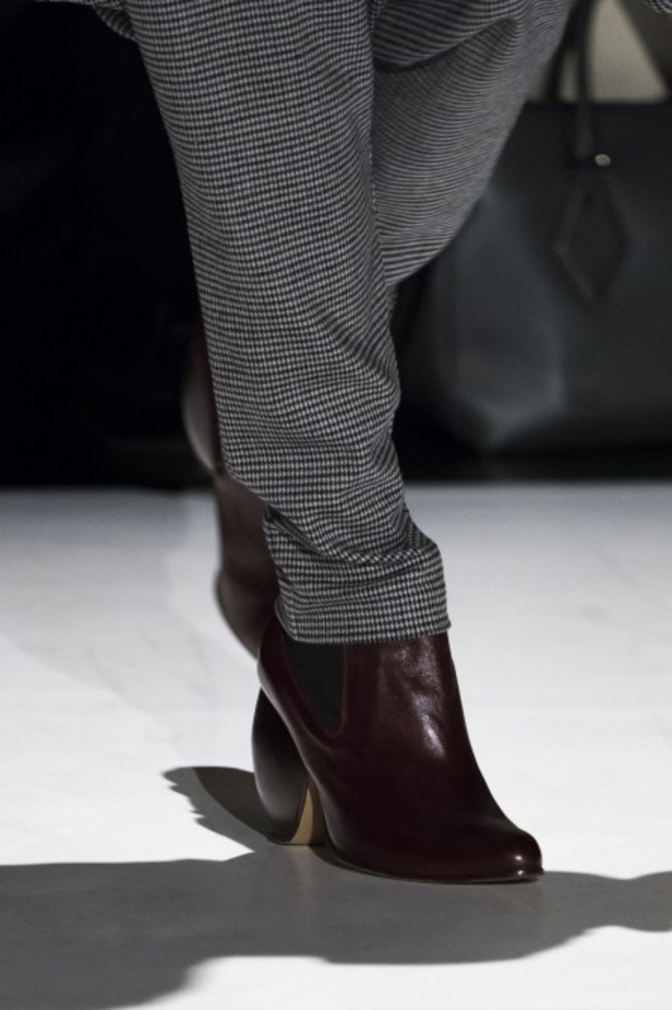 مجموعة Chalayan  للألبسة الجاهزة لخريف 2019