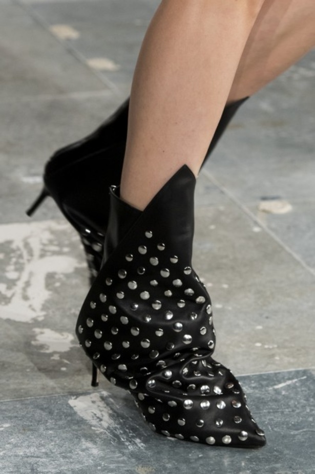 مجموعة Christopher Kane لخريف 2019