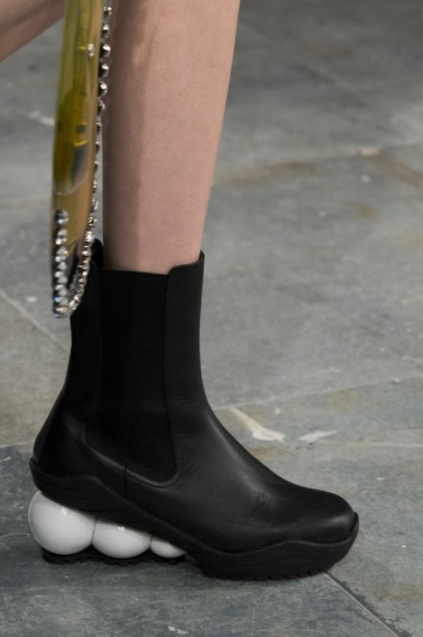 مجموعة Christopher Kane لخريف 2019