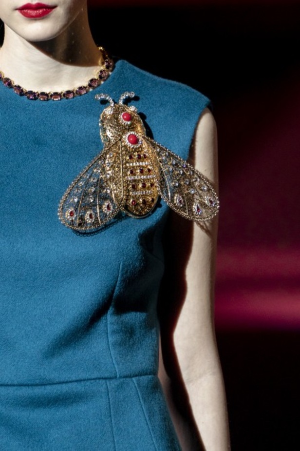 دولتشي أند غابانا تحيي موضة المرأة العصرية بتصاميمها