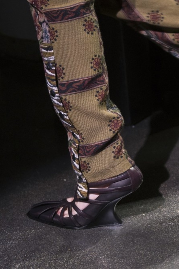 عرض أزياء موغلر لموسم خريف وشتاء 2019