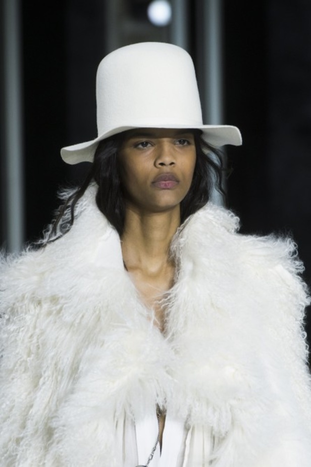 مجموعة Ann Demeulemeester لخريف 2019