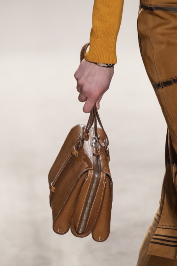 عرض Hermès لخريف وشتاء 2019 في باريس 