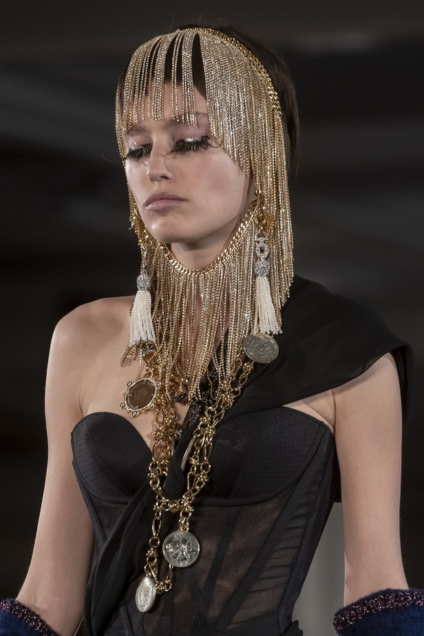 عرض أزياء Vivienne Westwood لخريف وشتاء 2019